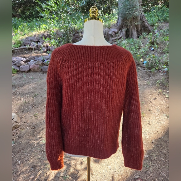 Abercrombie And Fitch Women's V-Neck Rust Cable Knit Sweater Size Large - Picture 2 of 5